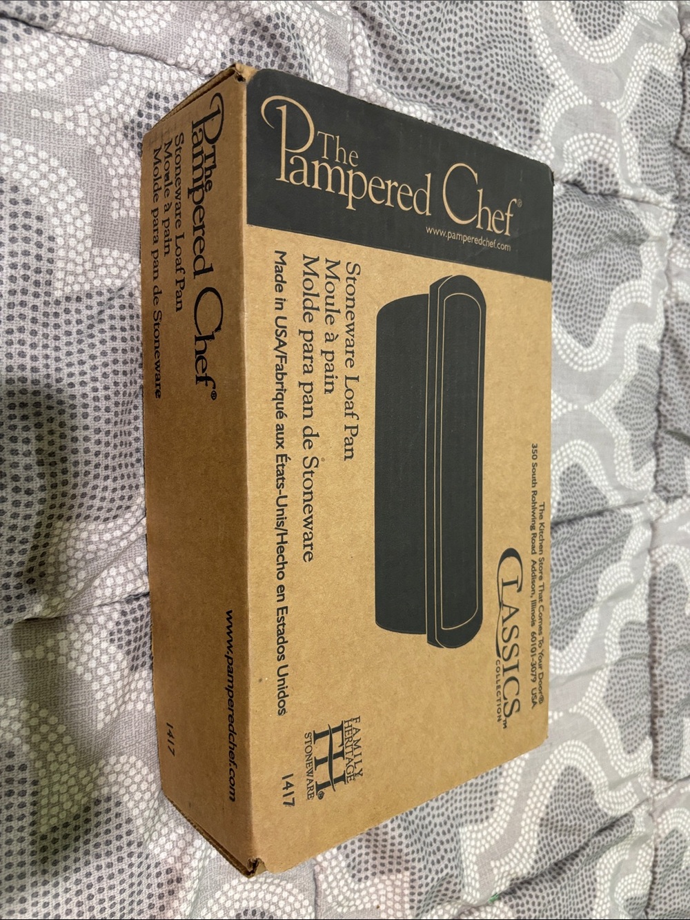The Pampered Chef Brown Stoneware Loaf Pan - Classic Packaging